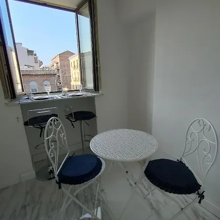 Finestre In Piazza Apartamento *